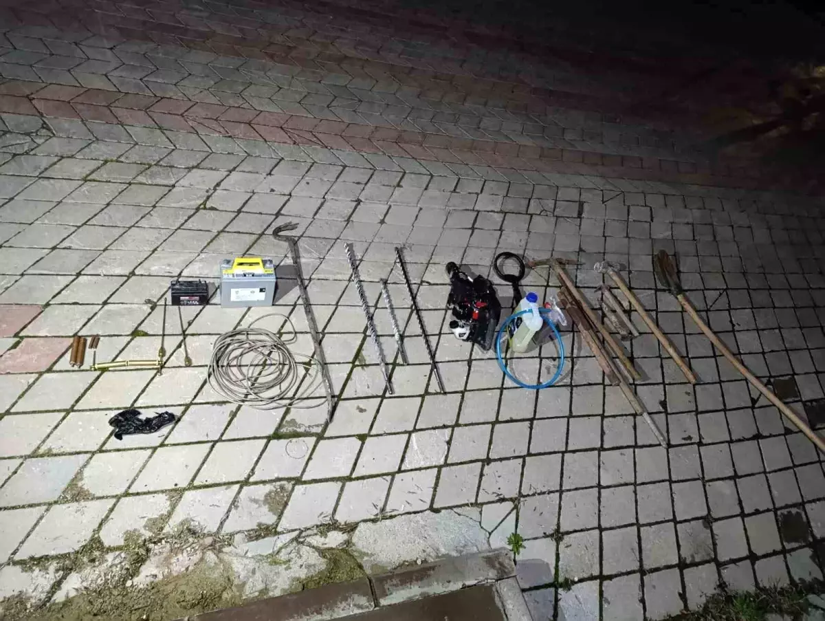 Define Arayan 5 Kişi Yakalandı