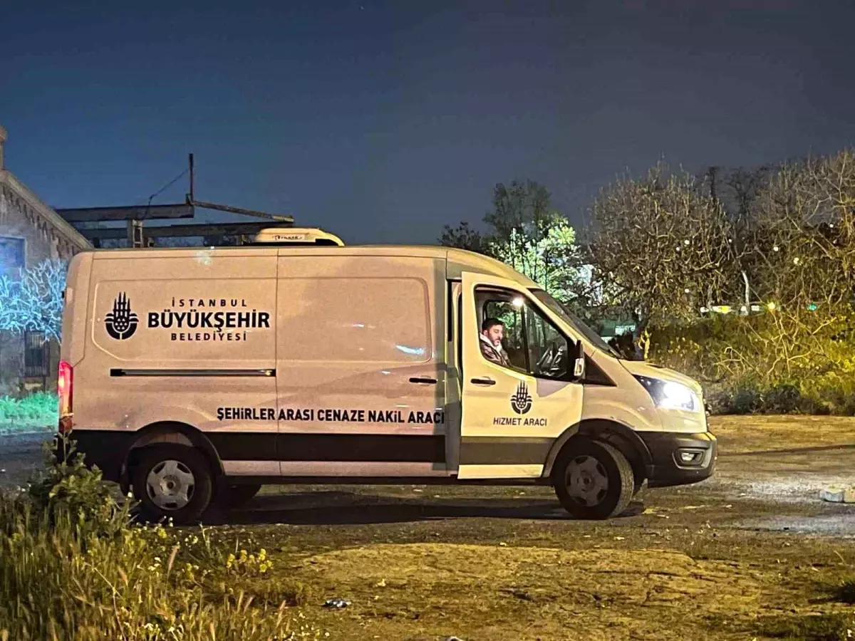 Küçükçekmece\'de Çürümüş Erkek Cesedi Bulundu