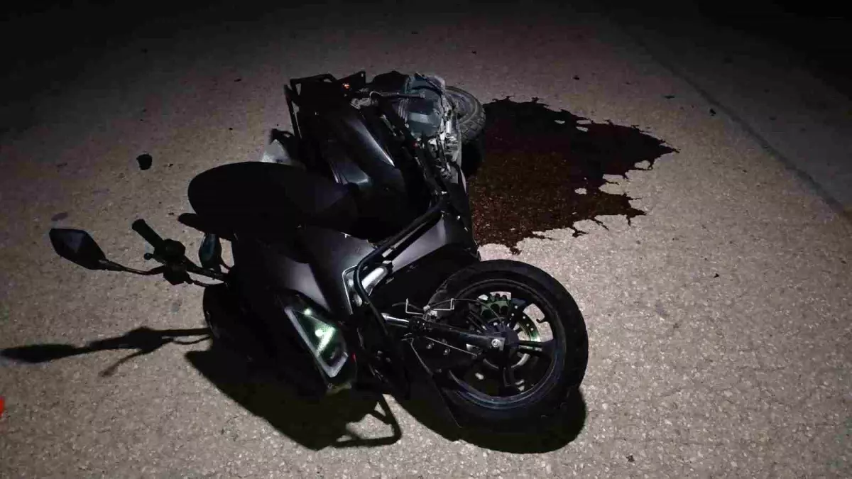 İnegöl\'de Otomobil ve Motosiklet Kaza Yaptı