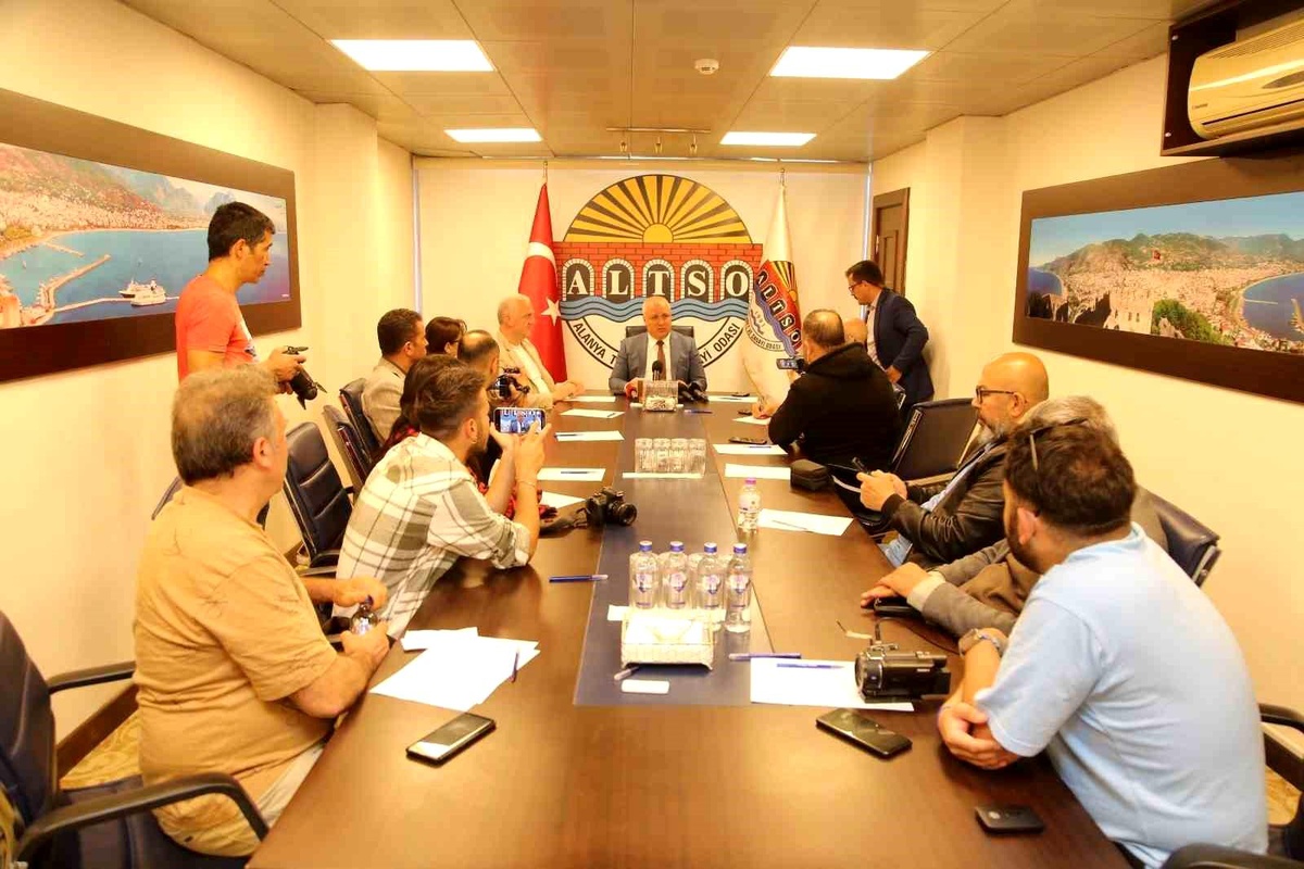 ALTSO Başkanı Eray Erdem, 2025 Turizm Sezonu Hazırlıklarını Değerlendirdi