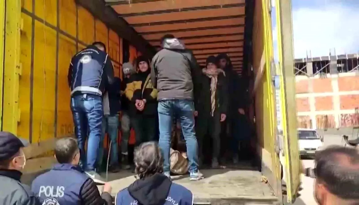 Amasya\'da 10 Kaçak Göçmen Yakalandı