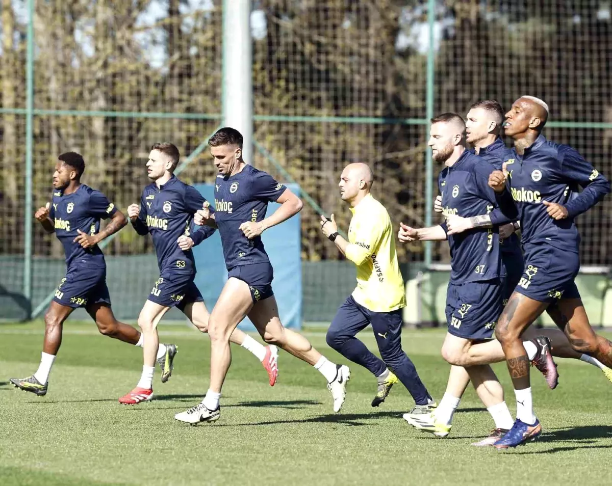 Fenerbahçe Kayserispor Maçına Hazırlanıyor