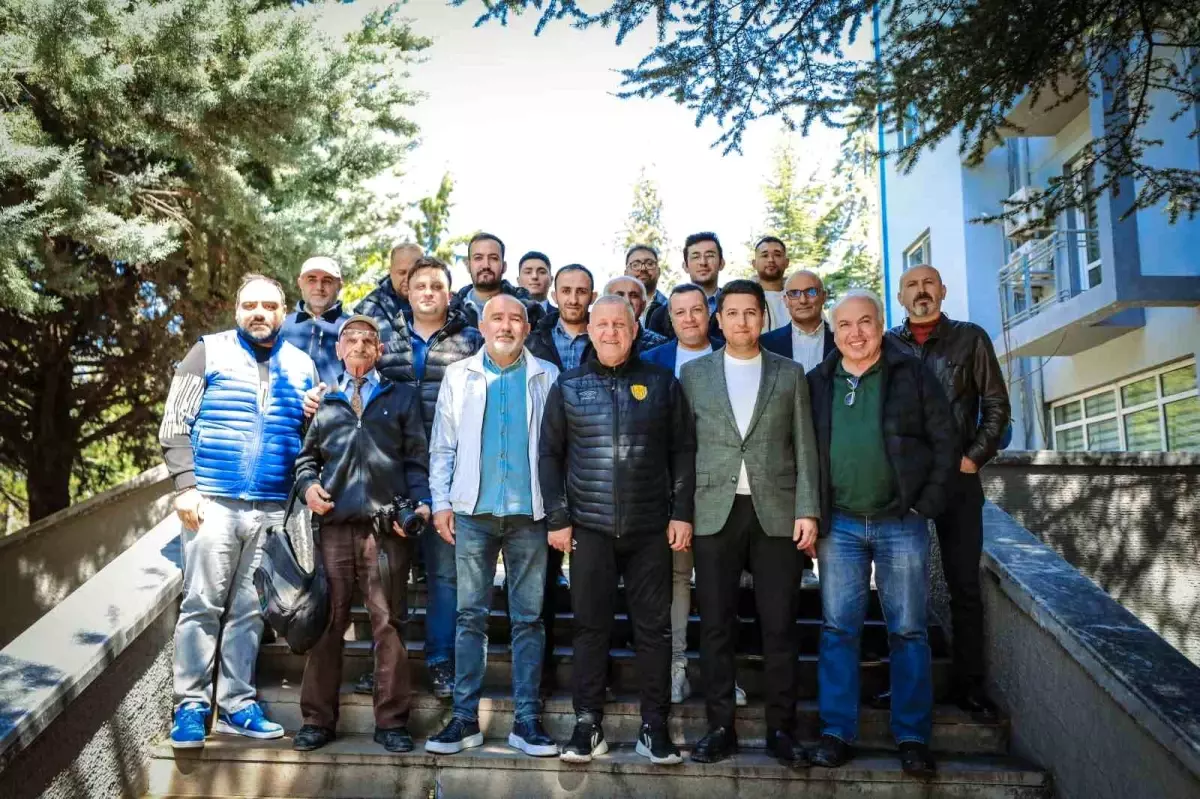 Bakkal, Basınla Kahvaltıda Bir Araya Geldi