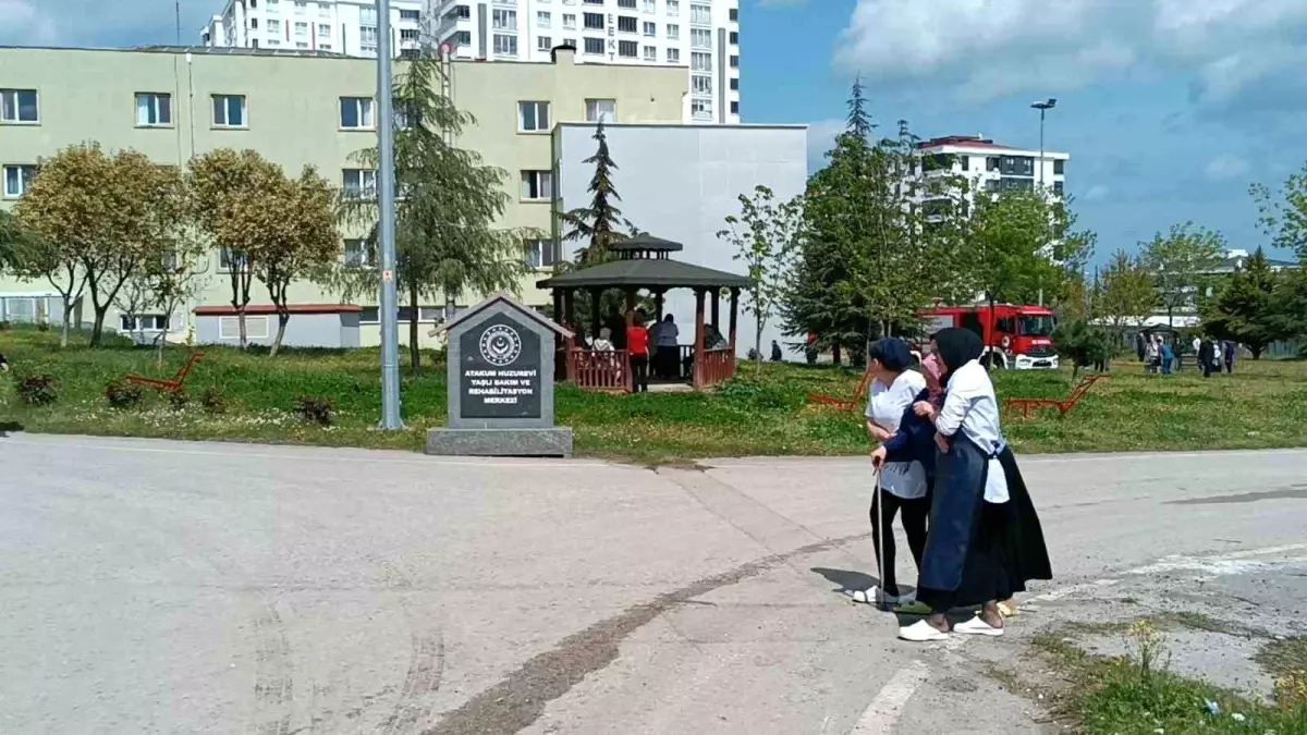 Samsun\'da Huzurevinde Yangın Paniği