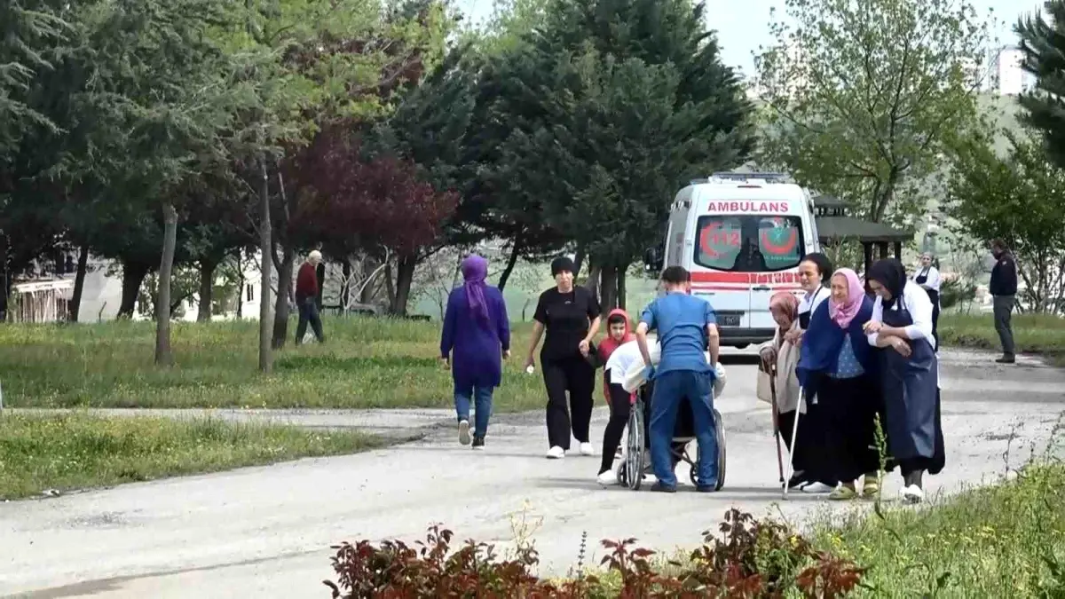 Samsun\'daki Huzurevinde Yangın: Yaşlılar Tahliye Edildi