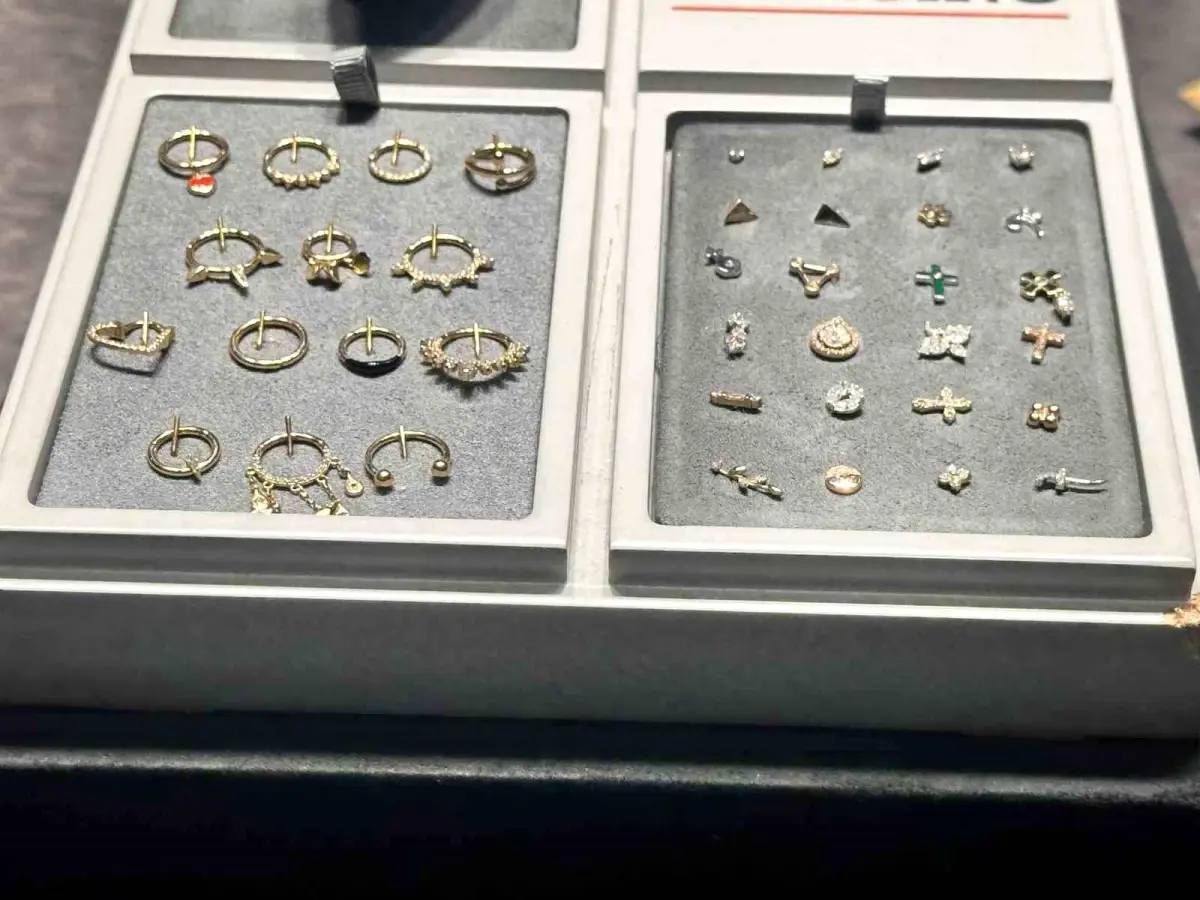 Yeni Trend: Altın ve Pırlanta Piercingler