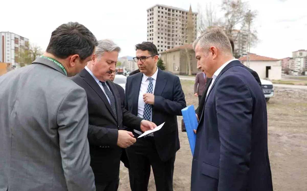 Melikgazi Belediyesi Metruk Yapılarla Mücadele Ediyor