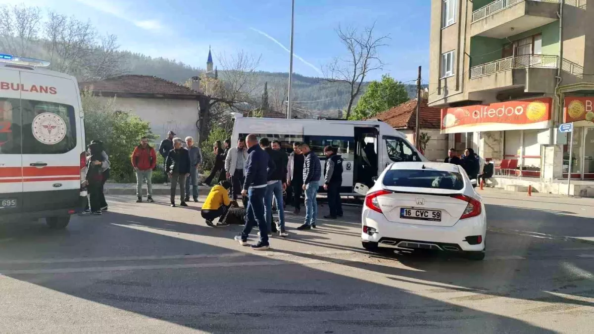 Bucak\'ta servis aracı kaza yaptı