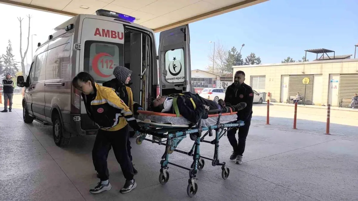 İnegöl\'de İşçi Cam Takarken Düştü