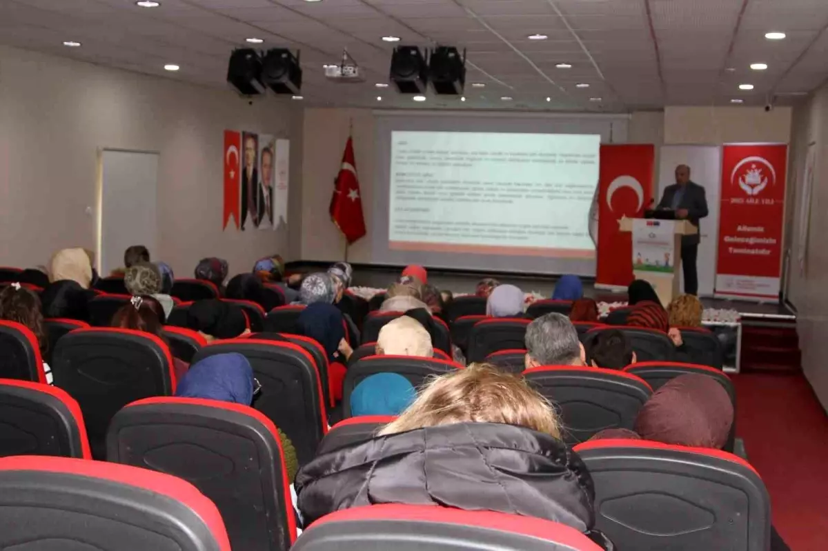 Aile Yılı Söyleşileri Erzurum\'da Gerçekleşti