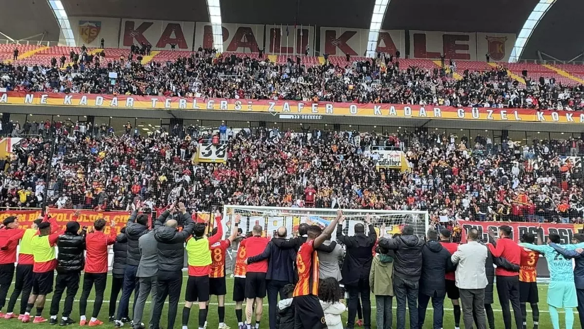 Kayserispor, Kasımpaşa Maçında Taraftar Rekoru Kırdı