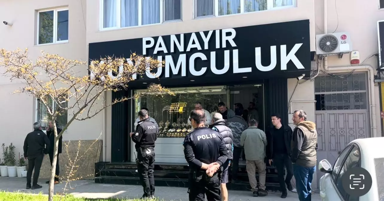 Bursa\'da Kuyumcuya Silahlı Soygun