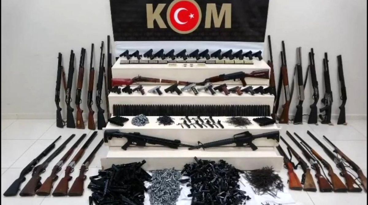 Van\'da Eş Zamanlı Silah Operasyonu