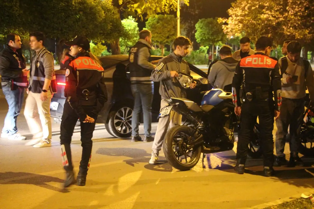 Adana\'da Huzur ve Güven Uygulaması: 93 Şahıs Yakalandı, Milyonluk Cezalar Kesildi