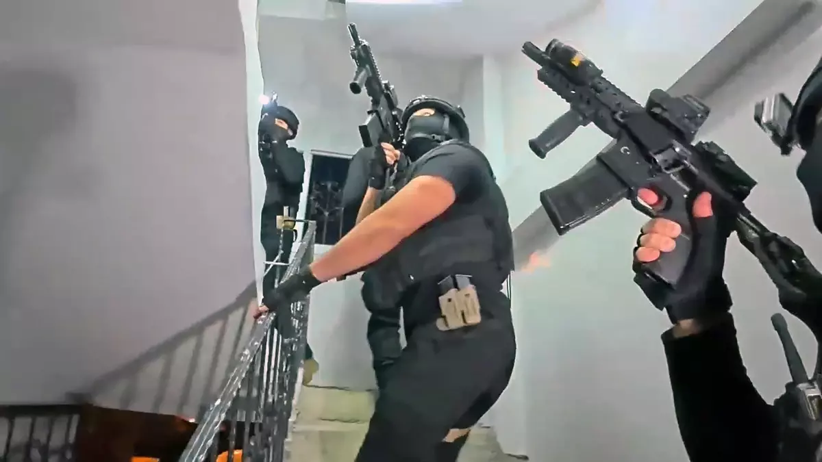 Adana\'da DEAŞ Şüphelileri Gözaltına Alındı