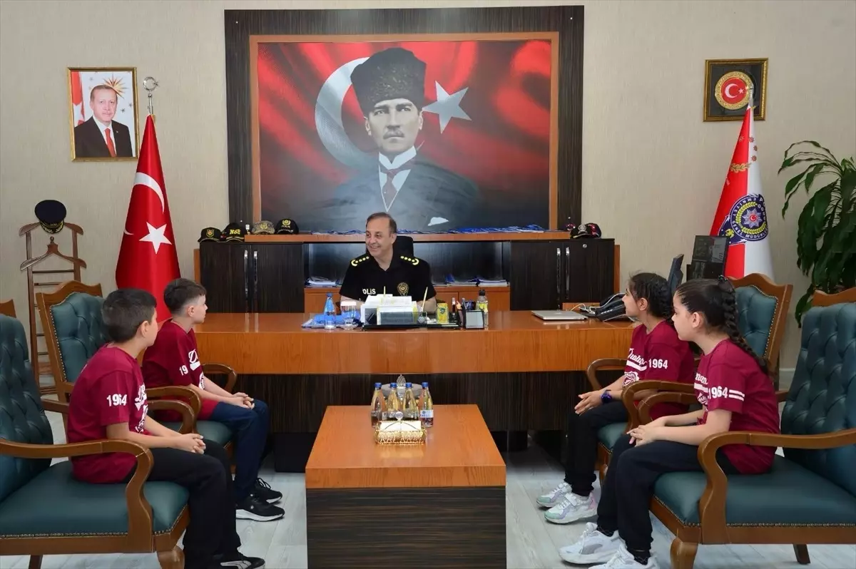 Emniyet Müdürü, Koltuk Devir teslimi ile Öğrencilere Bayram Sevinci Yaşattı
