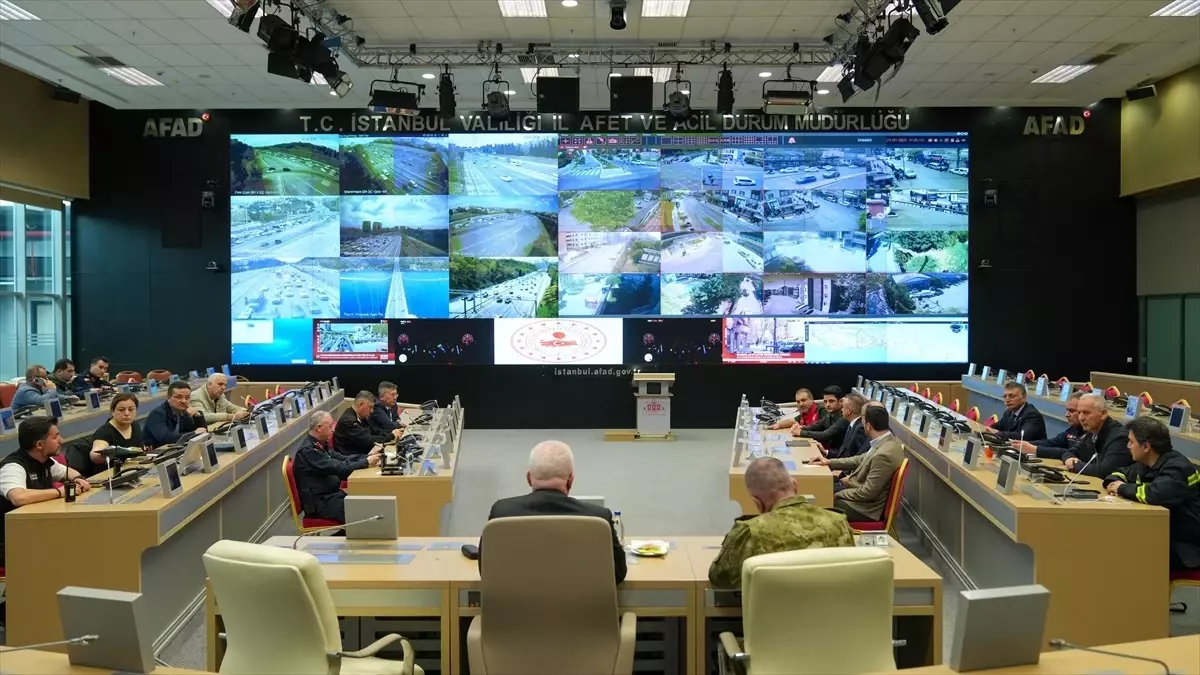 İstanbul\'da 6,2 Büyüklüğünde Deprem