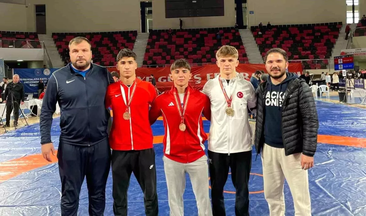 Afyonkarahisar\'dan Güreşte Üstün Başarı