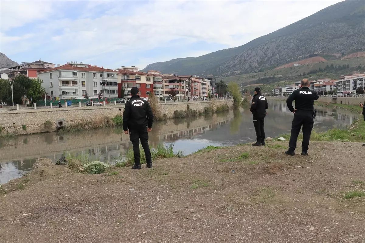 Yeşilırmak\'ta Balık Ölümleri Yaşandı