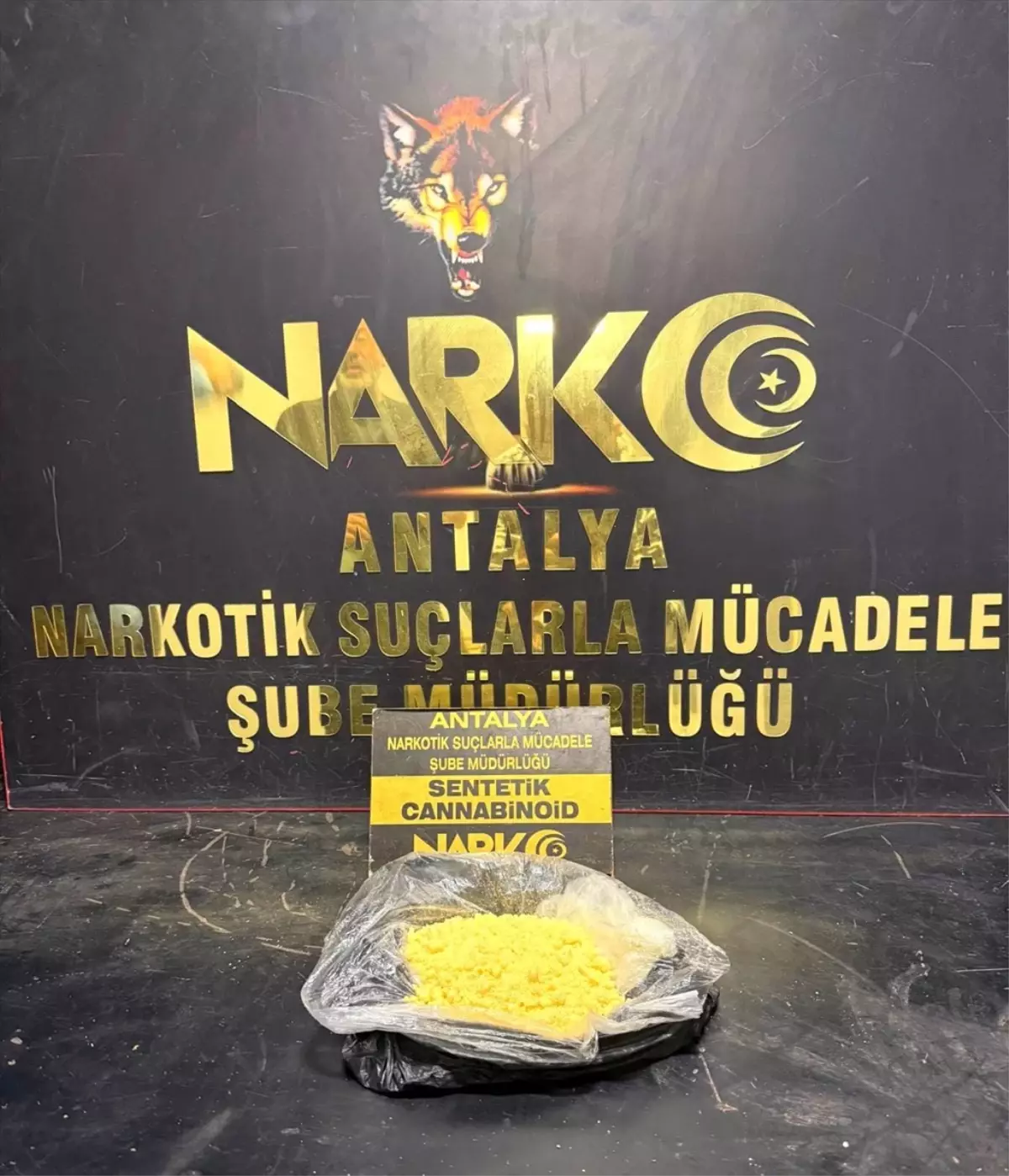 Antalya\'da Uyuşturucu Operasyonu: 13 Tutuklama