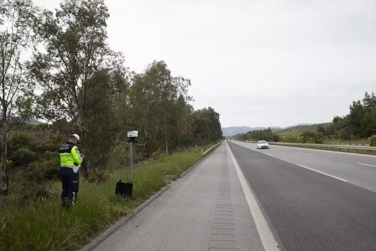 Aydın\'da Yerli Radarla Hız Denetimi