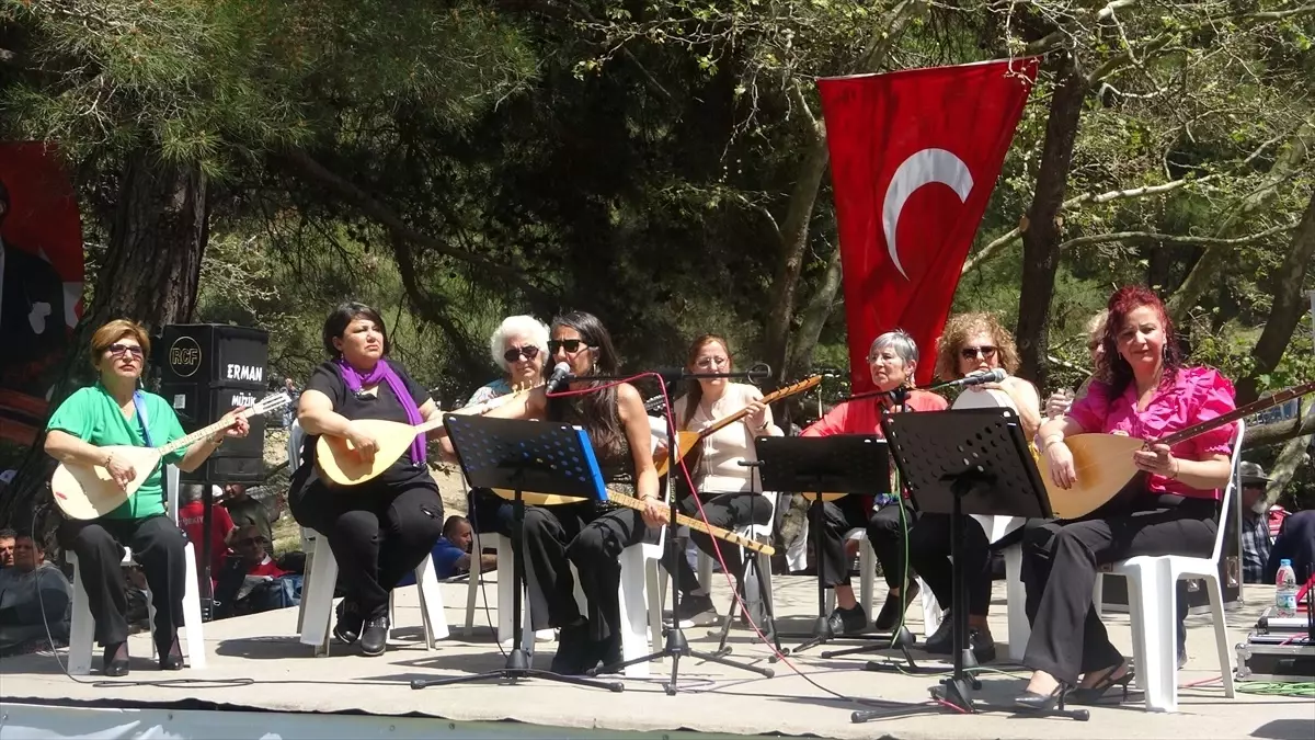 Ayvacık\'ta Hıdrellez Şenliği Coşkusu