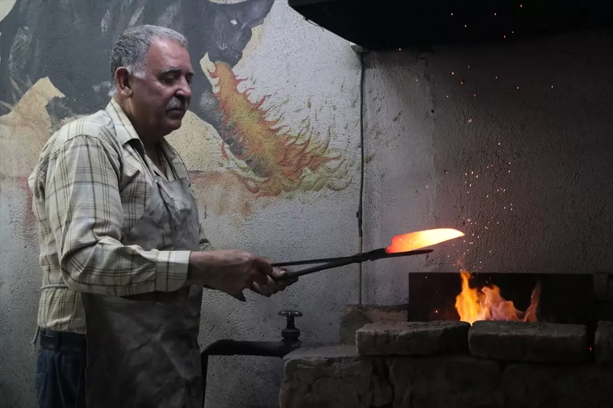 Bursa Bıçakçılığına Baba-Oğul Buluşması