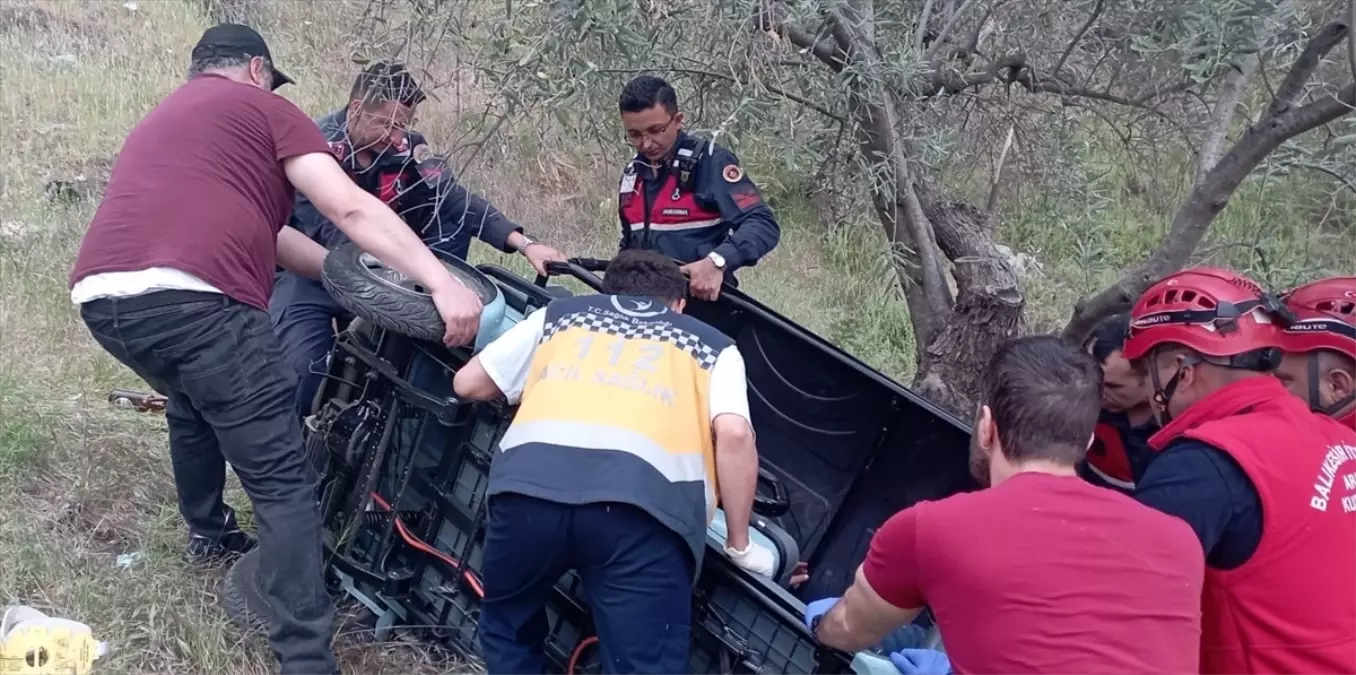 Edremit\'te Elektrikli Motosiklet Devrilmesi: 5 Yaralı