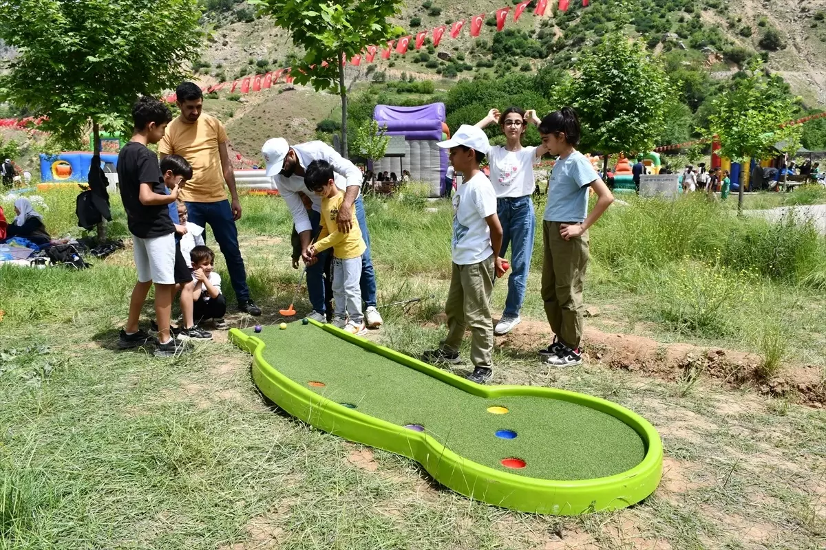 Kozluk\'ta Bahar Şenliği ve Rafting Heyecanı