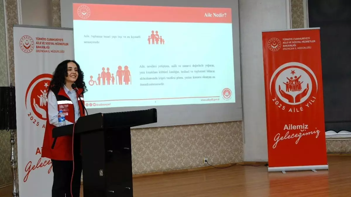 Erzincan\'da \'Ailemiz Geleceğimiz\' Temalı Sunum Düzenlendi