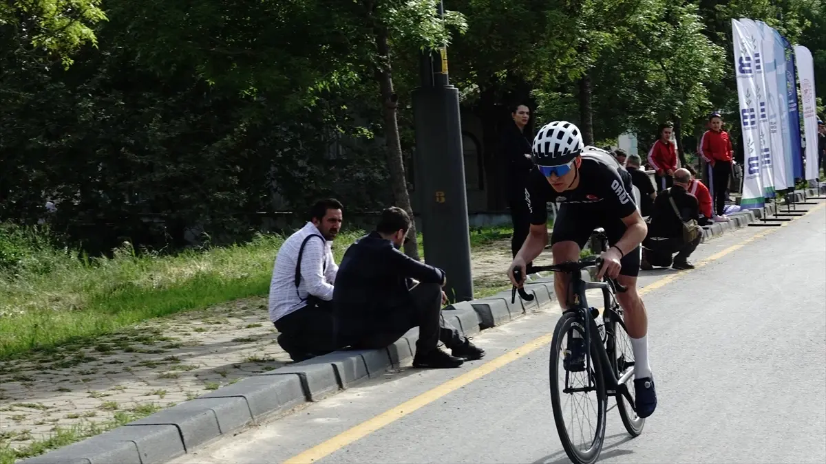 Türkiye Kupası 3. Etap Yarışları Edremit\'te Başladı