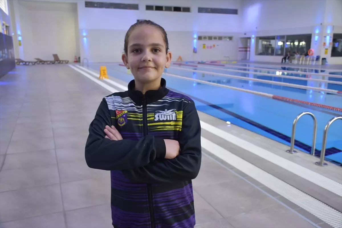 Aybüke\'nin Yüzme Hayali