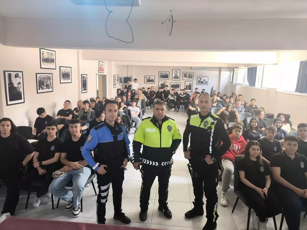 Bodrum\'da Öğrencilere Trafik Eğitimi