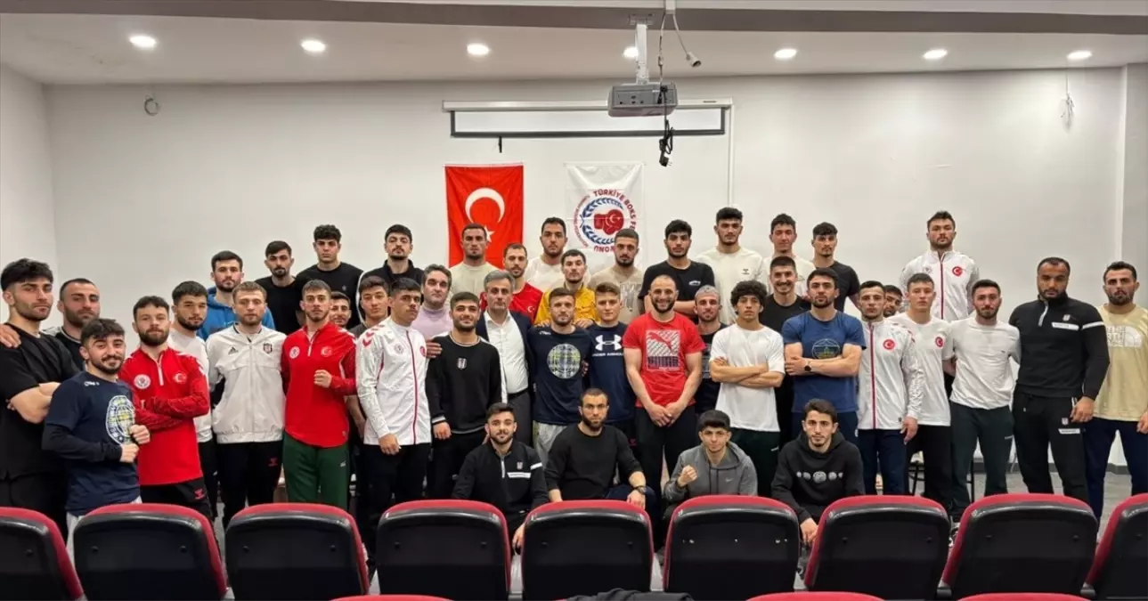 Boks Milli Takımına Kurallar Eğitimi