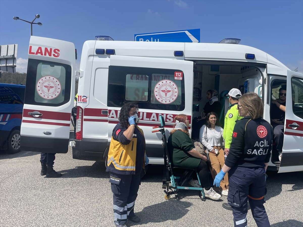 Bolu Dağı\'nda Trafik Kazası: 9 Yaralı
