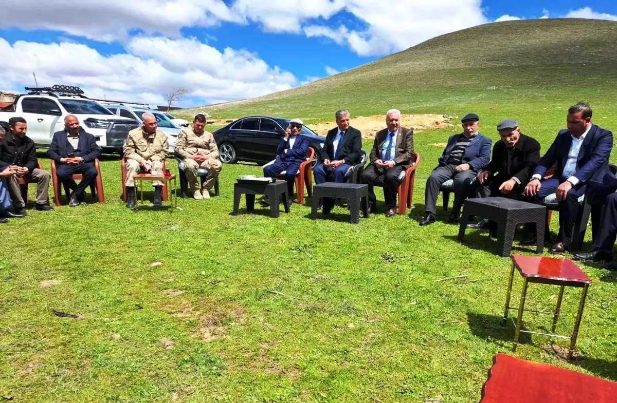 Muş\'ta İki Aile Arasındaki Husumet Barışla Sonuçlandı