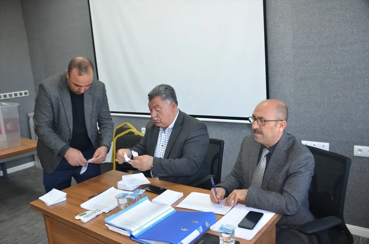 Muş\'ta Köylere Hizmet Birliği Üye Seçimi Yapıldı