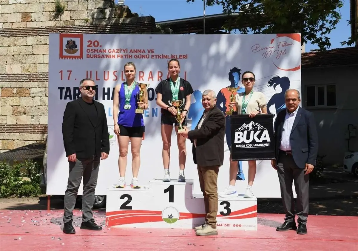 Bursa\'da 17. Uluslararası Tarihi Kent Koşusu Yapıldı