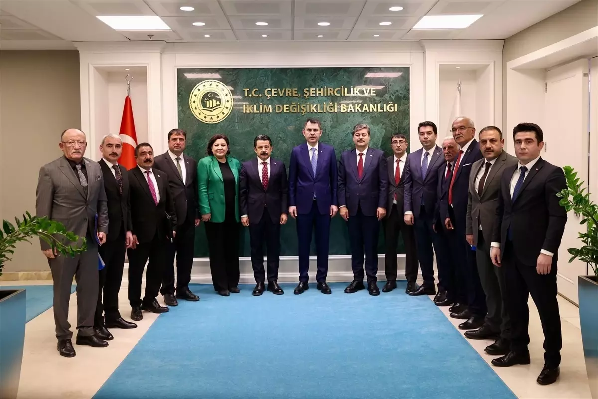 Çevre, Şehircilik ve İklim Değişikliği Bakanlığından Kırşehir\'e hibe ve ekipman desteği