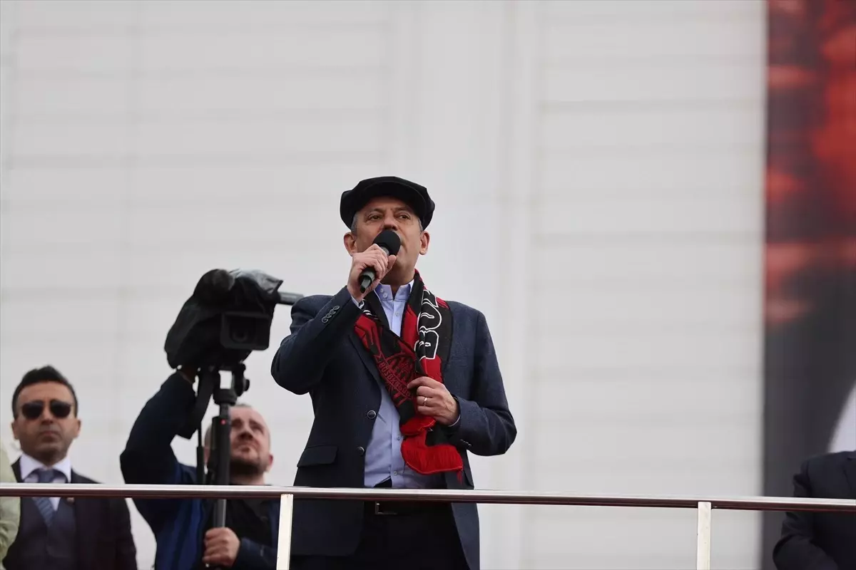 Özgür Özel: Türkiye\'yi Gerçek Demokrasiyle Buluşturacağız