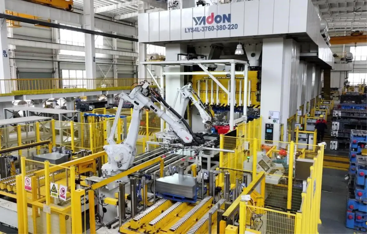 Çin İmalat Sektörü Büyümeye Devam Ediyor