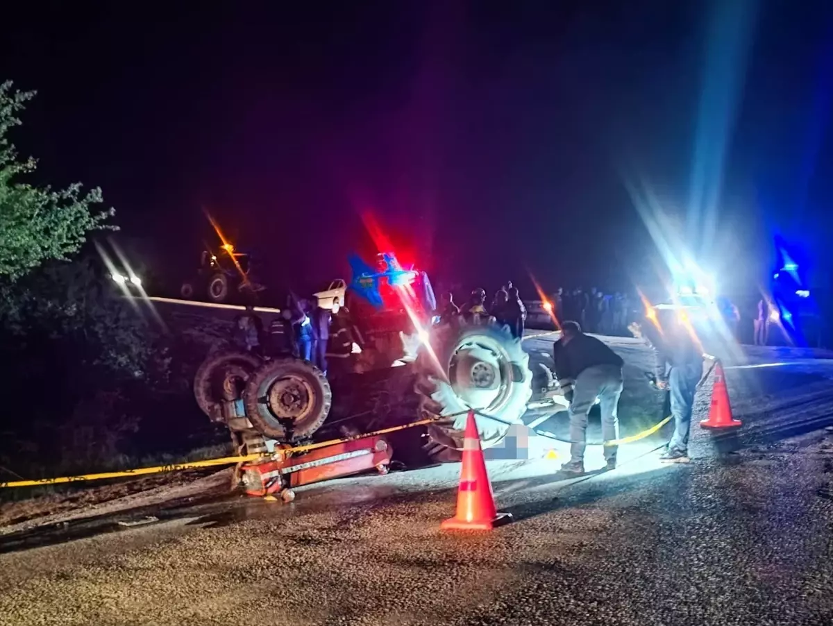 Traktör Devrildi: 75 Yaşındaki Sürücü Hayatını Kaybetti