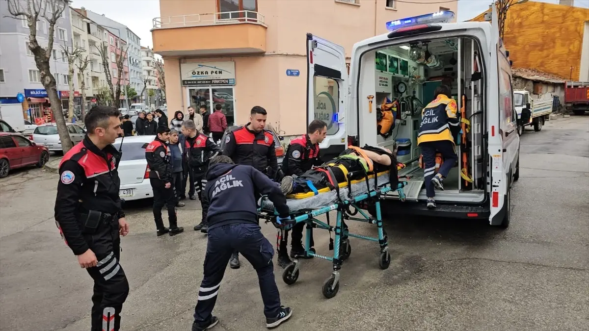 Çorum\'da Genç Metruk Evden Kurtarıldı