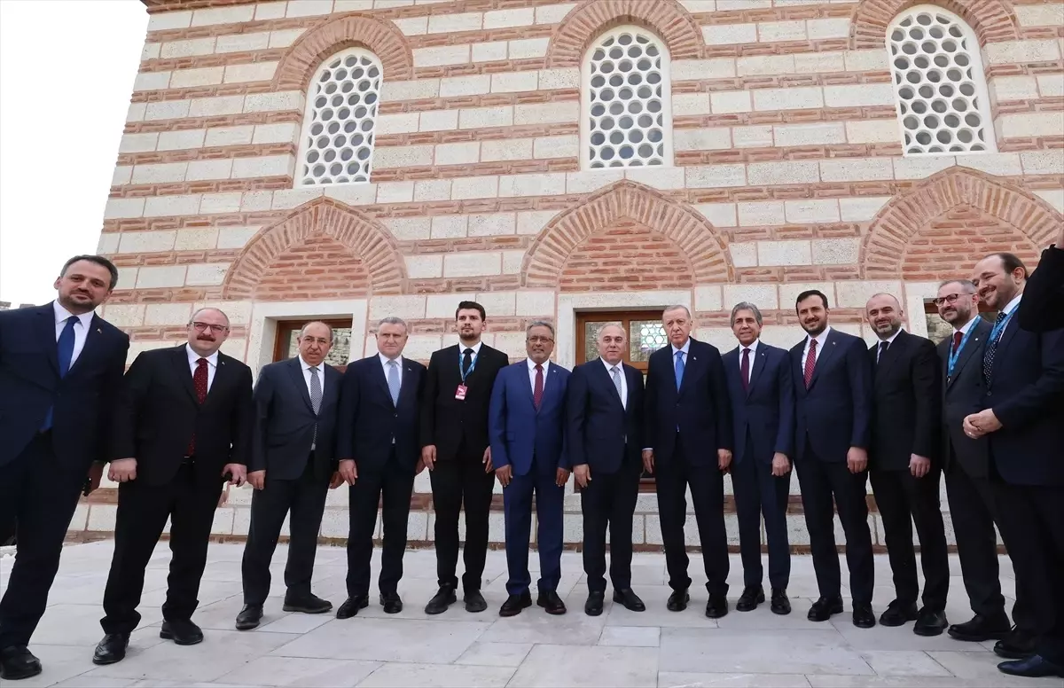 Cumhurbaşkanı Erdoğan, 3. Uluslararası Yeditepe Bienali\'nde konuştu: (3)