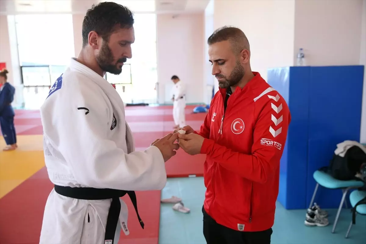Paralimpik Judo Takımı\'nın Sağlığı Ekipte