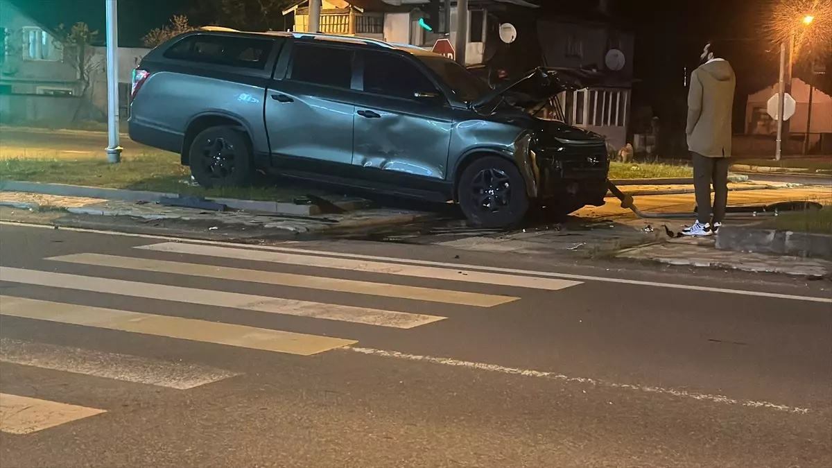 Düzce\'de Trafik Kazası: 2 Yaralı