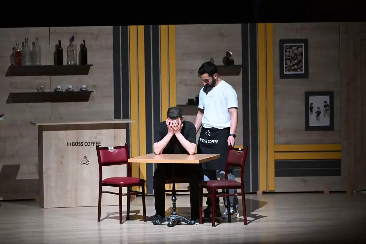 Edirne\'de Uyuşturucu ile Mücadelede Tiyatro Gösterimi