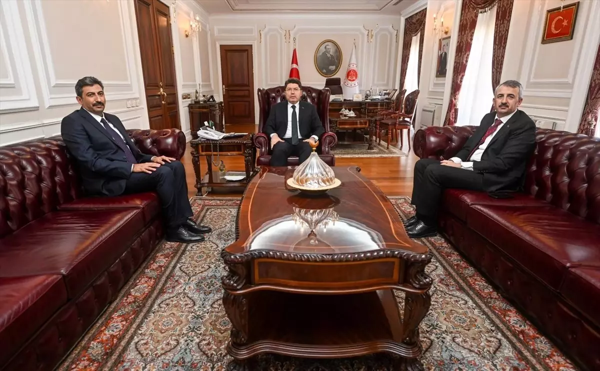 Edirne Valisi Bakan Tunç\'u Ziyaret Etti