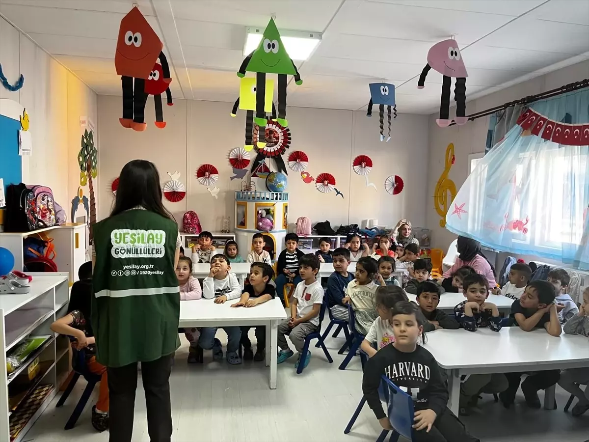 Yeşilay\'dan Anaokuluna Tanıtım Faaliyeti