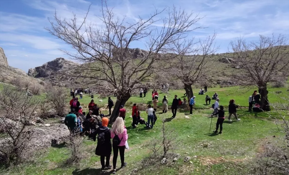 Elazığ\'da Doğa Yürüyüşü
